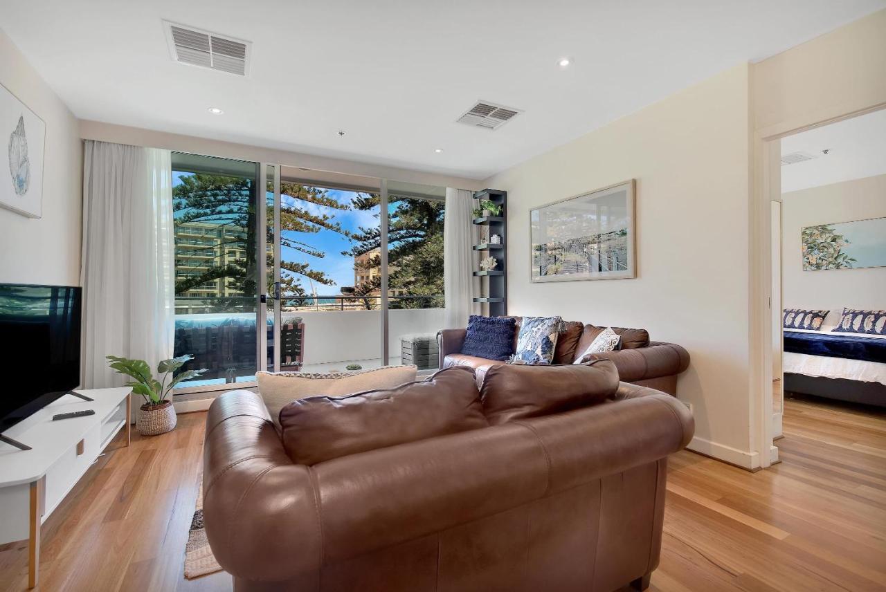 Sea And Park Deluxe Glenelg Apartment Exterior photo